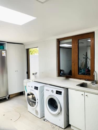 OPORTUNIDAD! CASA CHILENA 1 PISO A PASOS COLEGIO PEDREGALES