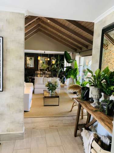 OPORTUNIDAD! CASA CHILENA 1 PISO A PASOS COLEGIO PEDREGALES