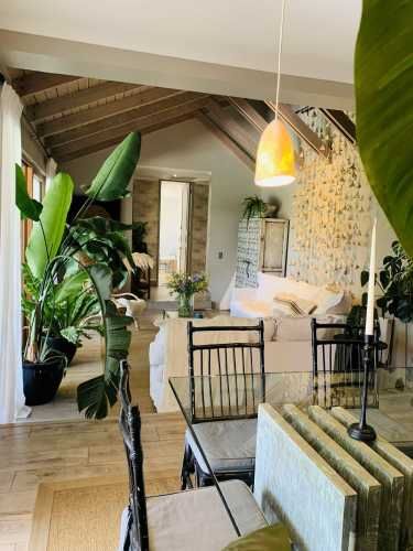 OPORTUNIDAD! CASA CHILENA 1 PISO A PASOS COLEGIO PEDREGALES