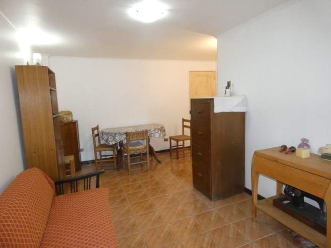 DEPTO CON PATIO INTERIOR