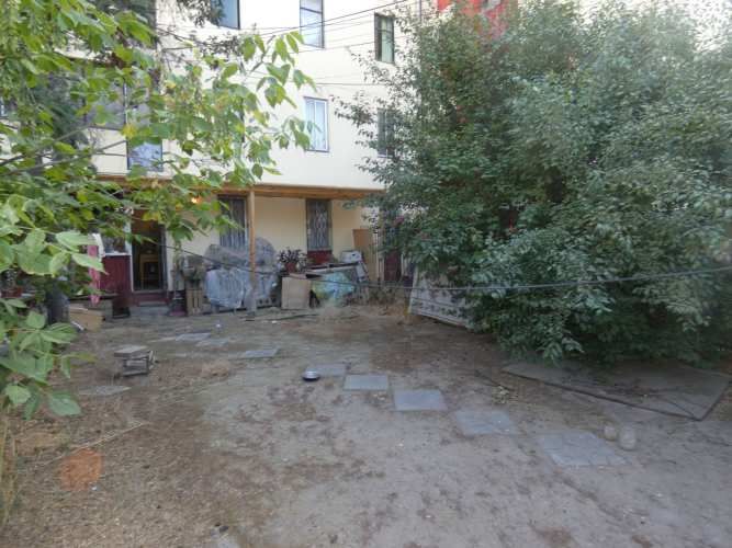 DEPTO CON PATIO INTERIOR