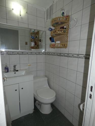 DEPTO CON PATIO INTERIOR