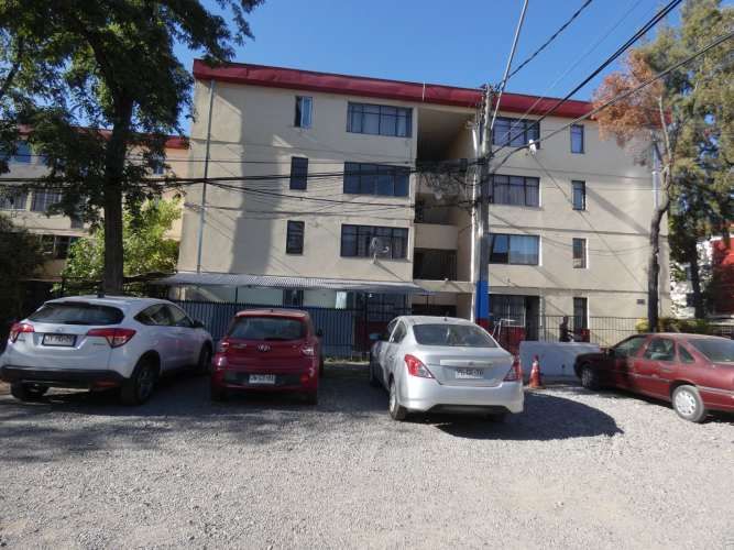 DEPTO CON PATIO INTERIOR