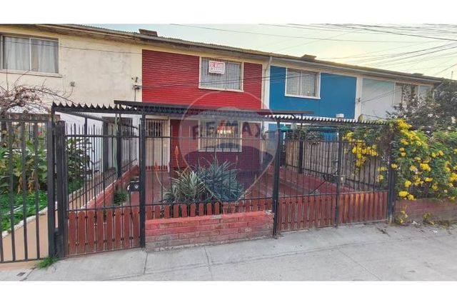 Casa grande de 2 pisos ideal para familias