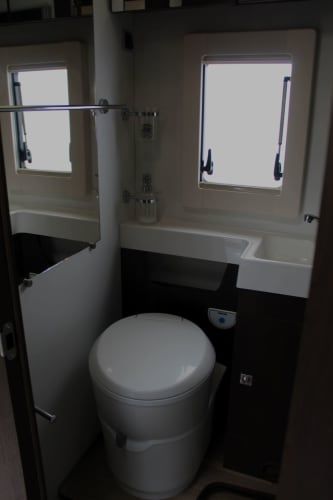 Ford Benimar Tessoro