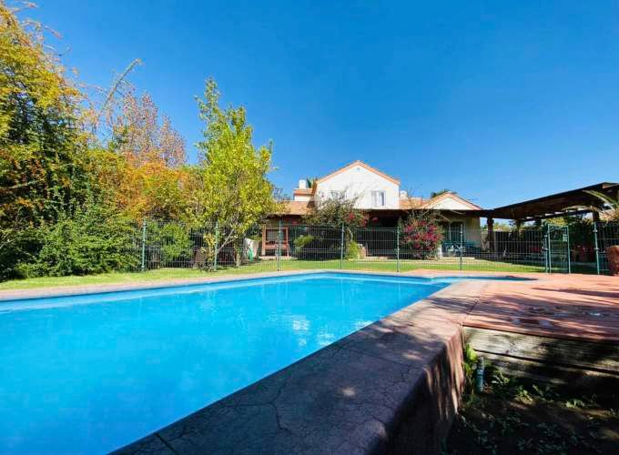 VENTA CASA CONDOMINIO COLEGIO SAN JOSE DE CHICUREO