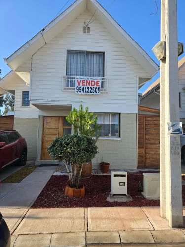 Se vende casa independiente en Condominio Los Almendros, Villa Alemana