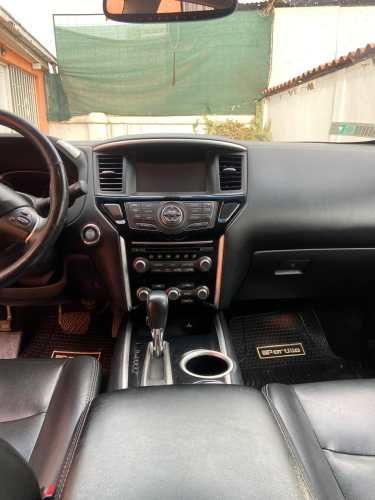 Nissan pathfinder año 2014