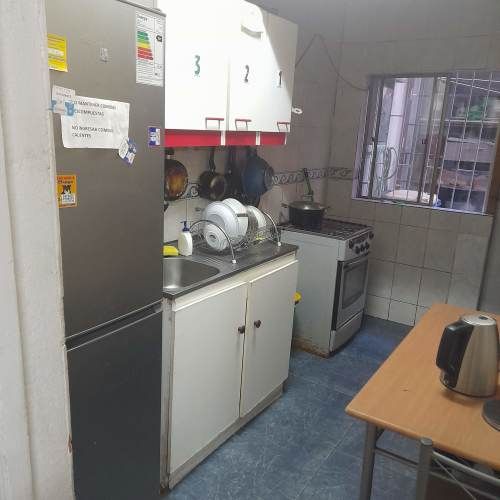 arriendo pieza amoblada central