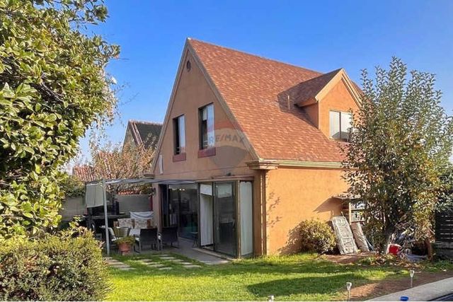 Encantadora casa gran terreno, camino la cumbre