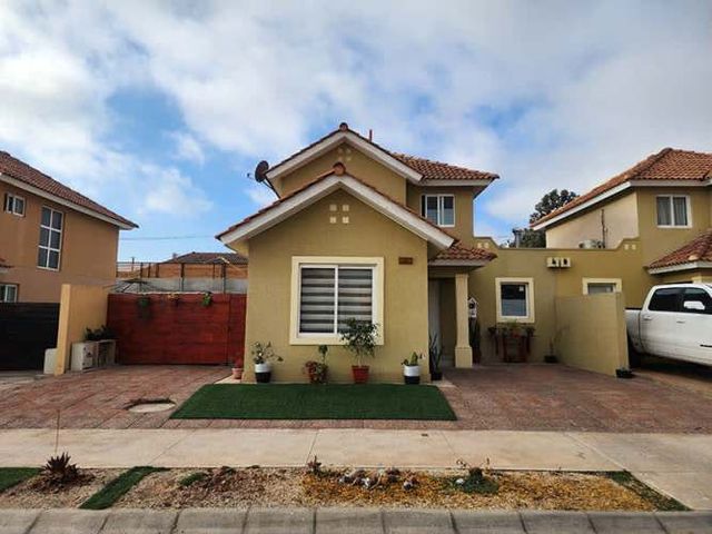 Casa en venta 3D y 2.5 B Condominio Serena Oriente, La Serena