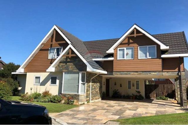 Se vende casa 6d+3b valle volcanes