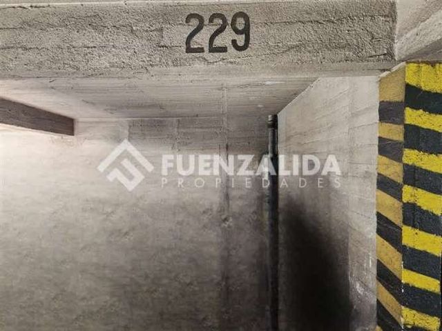 ESTACIONAMIENTO Miraflores / Merced