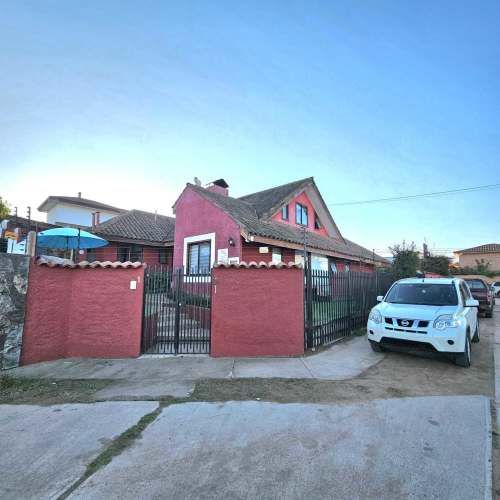 Amplia casa familiar con encanto único 444 m² (103142)