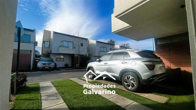 CASA Condominio Casas de la Viña