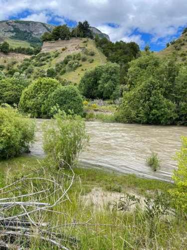 VENTA DE PARCELA A ORILLAS DEL RÍO SIMPSON  COYHAIQUE