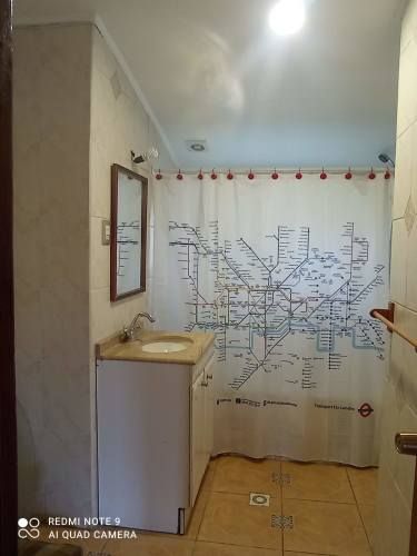 BUENA CASA MADERA UN PISO , EN MEJOR BARRIO PENCO