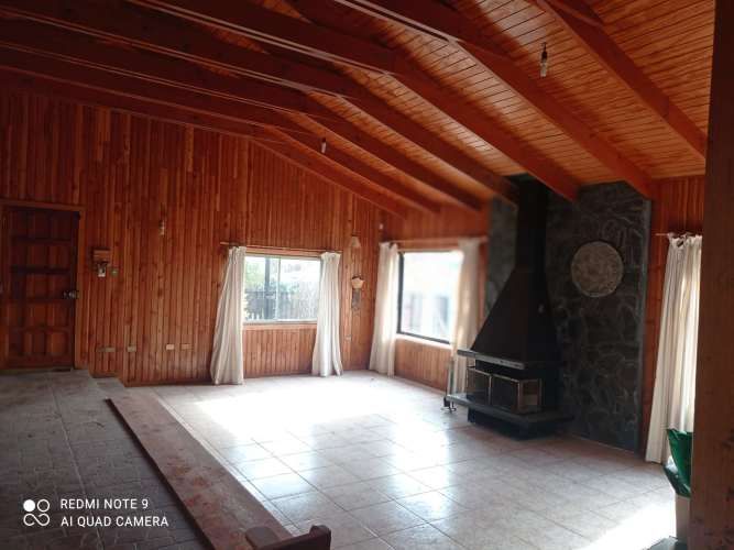 BUENA CASA MADERA UN PISO , EN MEJOR BARRIO PENCO