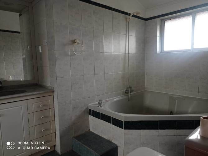 BUENA CASA MADERA UN PISO , EN MEJOR BARRIO PENCO