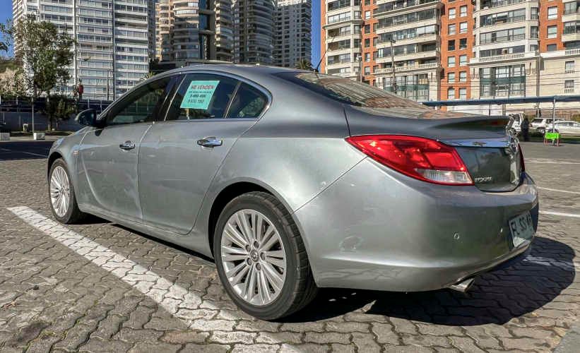 Opel Insignia Cosmo 2.0T AT6 excelente estado