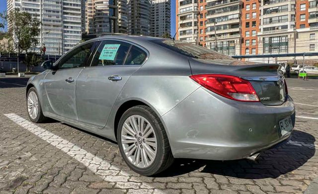 Opel Insignia Cosmo 2.0T AT6 excelente estado