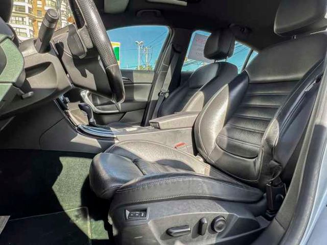 Opel Insignia Cosmo 2.0T AT6 excelente estado