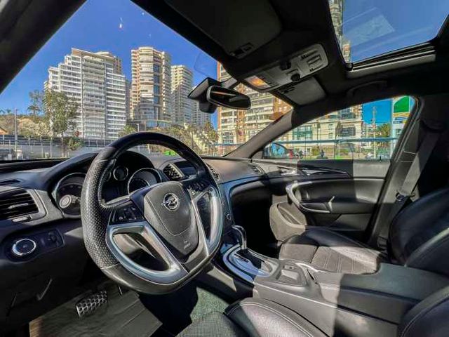 Opel Insignia Cosmo 2.0T AT6 excelente estado
