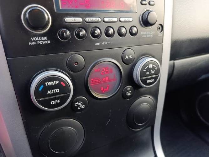 SUZUKI GRAND NOMADE 2011