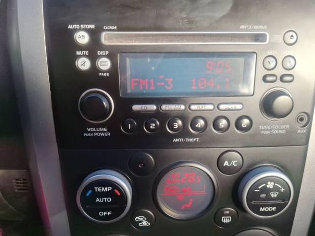 SUZUKI GRAND NOMADE 2011