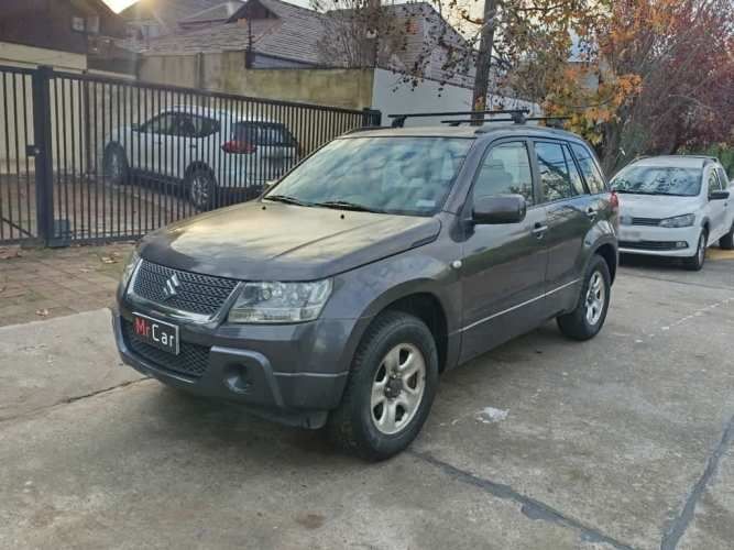 SUZUKI GRAND NOMADE 2011