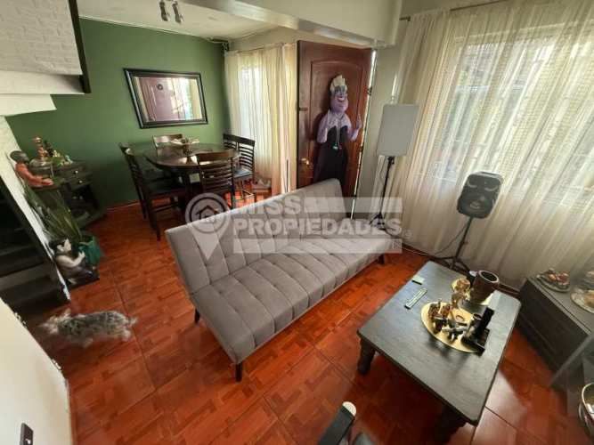 SE VENDE CASA EN SECTOR CENTRO