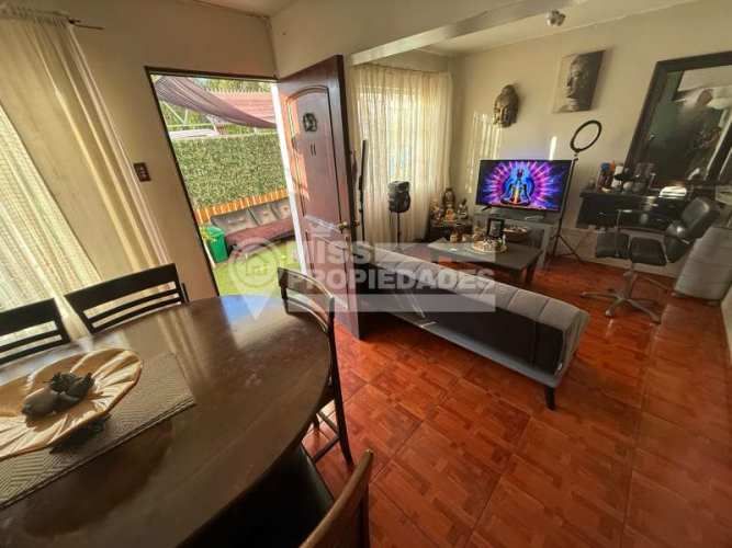 SE VENDE CASA EN SECTOR CENTRO