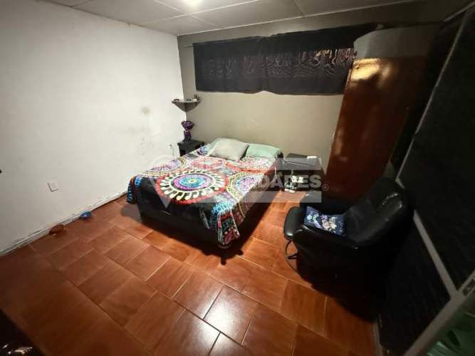 SE VENDE CASA EN SECTOR CENTRO