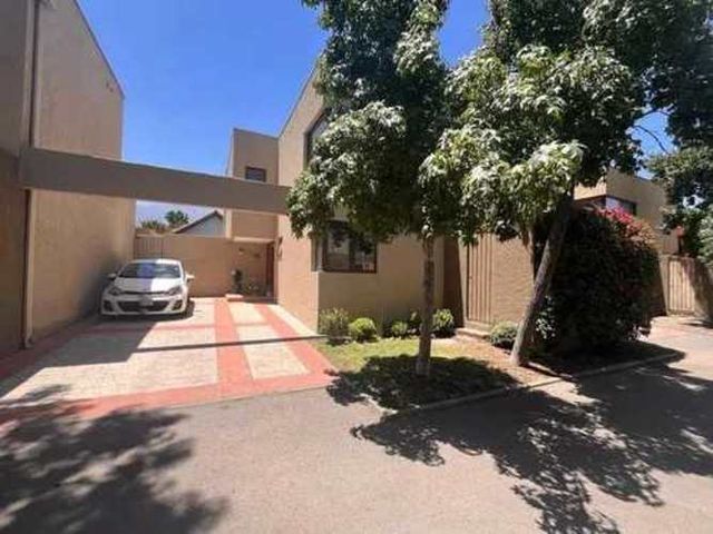 La Reina Alta, casa linda y funcional (103735)