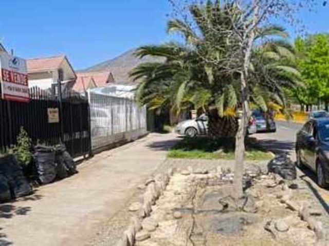 Amplia casa (103743)