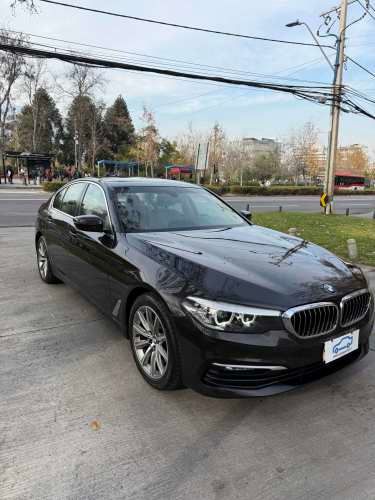 BMW 520 HERITAGE 2020 MAX EQUIPO