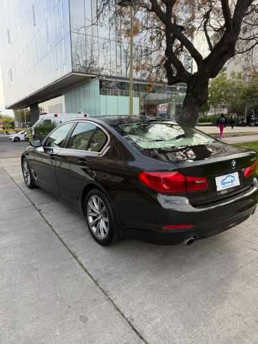 BMW 520 HERITAGE 2020 MAX EQUIPO