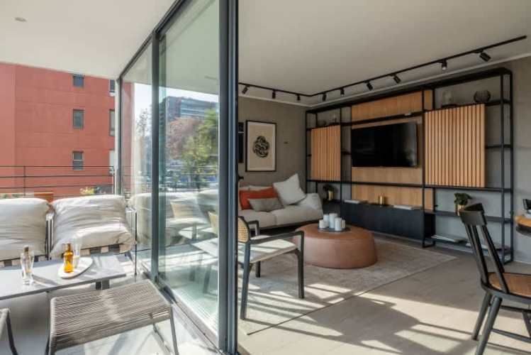 HUASCAR MTRO MONSEÑOR EYZAGUIRRE 6 CUADRAS (2D+2B+CI)