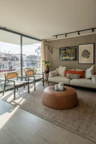 HUASCAR MTRO MONSEÑOR EYZAGUIRRE 6 CUADRAS (2D+2B+CI)