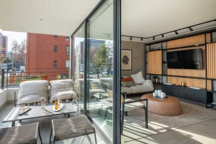 HUASCAR MTRO MONSEÑOR EYZAGUIRRE 6 CUADRAS (2D+2B+CI)