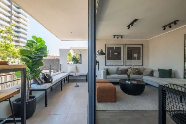 Dpto Prox linea 8 mtro Rodrigo de Araya (2D+2B+CC)