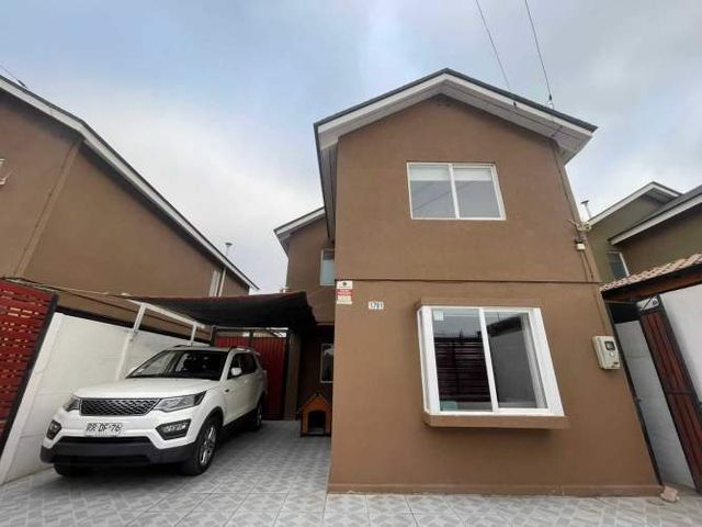 Casa 3D-3B con muchas mejoras sector San Ramo (103935)