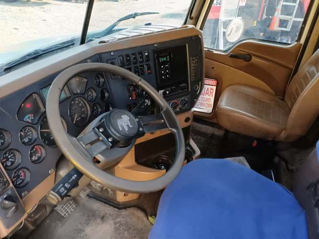 Tolva MACK  Granite de 20mt3