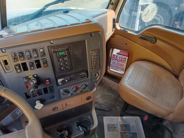 Tolva MACK  Granite de 20mt3