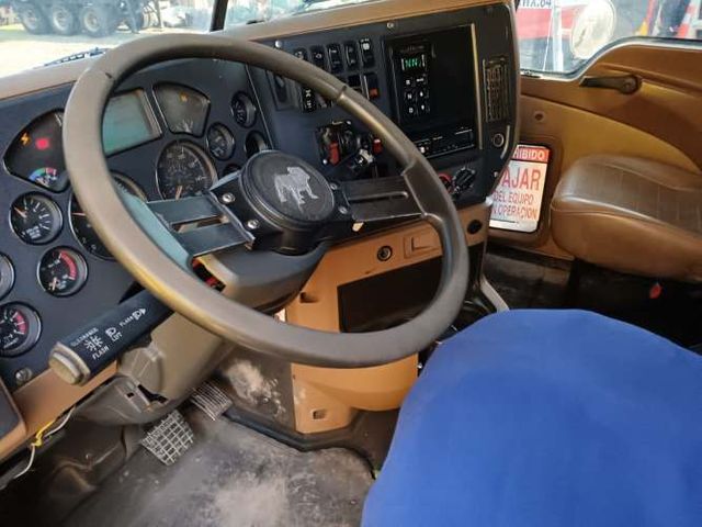 Tolva MACK  Granite de 20mt3