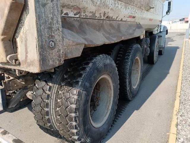Tolva MACK  Granite de 20mt3