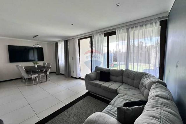 Hermosa casa en condominio cerrado en concón