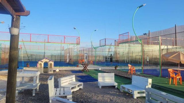 VENDE CLUB PADEL 3 CANCHAS  (104098)