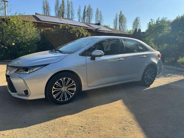 Toyota Corolla Hybrid full equipo