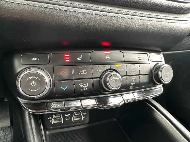 DODGE DURANGO SXT 3.6 FULL CUERO  2022